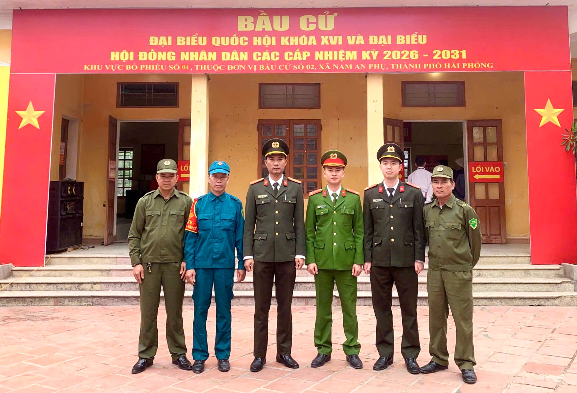 Công an xã Nam An Phụ gương mẫu, đi đầu trong ngày hội non sông